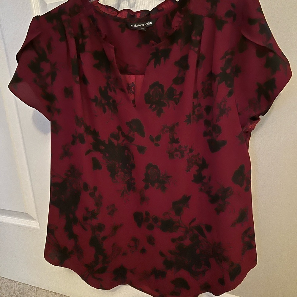 Women's Red and Black Floral short sleeve top size M